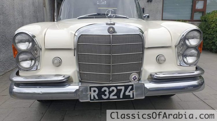 Mercedes 220