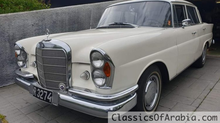 Mercedes 220