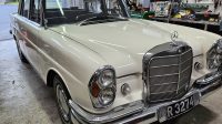 Mercedes 220