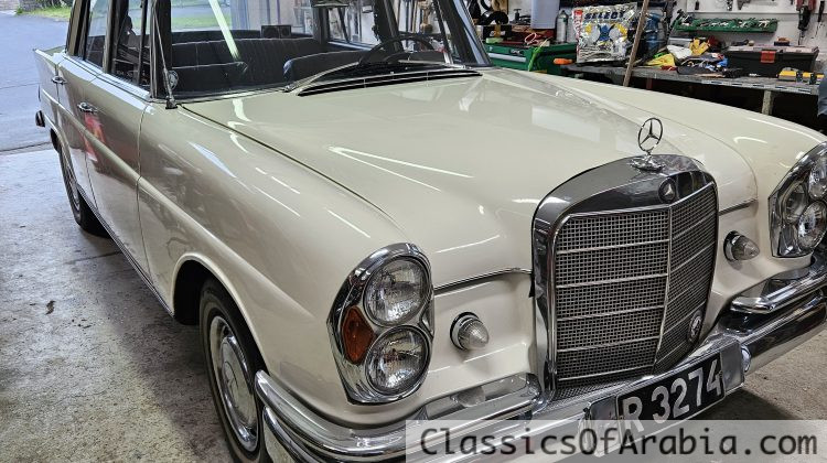 Mercedes 220