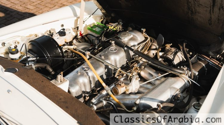 Mercedes-Benz 280 SL, also known as the Icone “” W113 PAGODA “” 1969 nice PROJECT