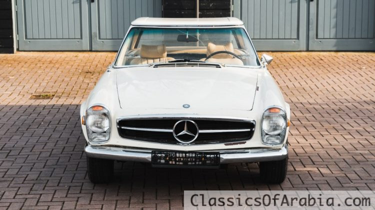 Mercedes-Benz 280 SL, also known as the Icone “” W113 PAGODA “” 1969 nice PROJECT
