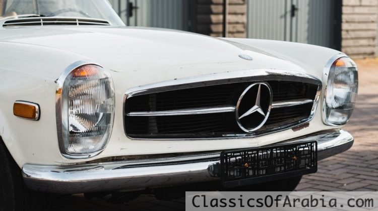 Mercedes-Benz 280 SL, also known as the Icone “” W113 PAGODA “” 1969 nice PROJECT
