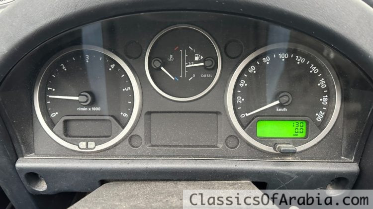 Land Rover Military Model Defender Type 130 WMIK – 2013 – 130 Km Only دلاند روفر موديل ديفيندر العسكرية نوع 130 WMIK – 2013 – 130 km فقط د