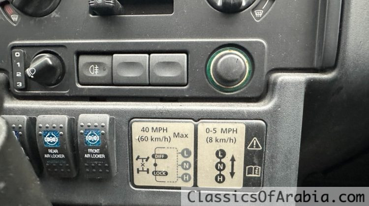 Land Rover Military Model Defender Type 130 WMIK – 2013 – 130 Km Only دلاند روفر موديل ديفيندر العسكرية نوع 130 WMIK – 2013 – 130 km فقط د