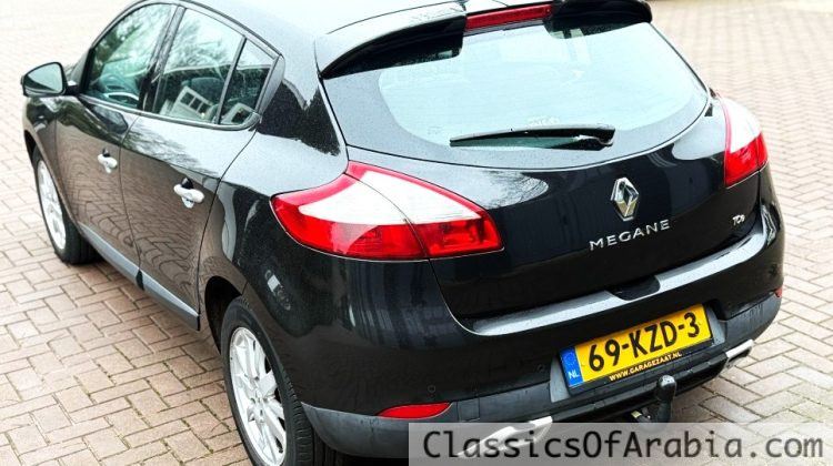 Renault Megane 1.4- 2010 -Manual!-Only 85,000 km !! / رينو ميجان 1.4- 2010 -يدوي!-فقط 85,000 كم !!