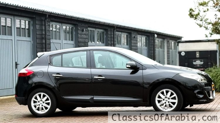 Renault Megane 1.4- 2010 -Manual!-Only 85,000 km !! / رينو ميجان 1.4- 2010 -يدوي!-فقط 85,000 كم !!