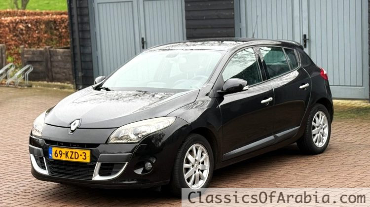 Renault Megane 1.4- 2010 -Manual!-Only 85,000 km !! / رينو ميجان 1.4- 2010 -يدوي!-فقط 85,000 كم !!
