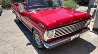 V8 Ford F100