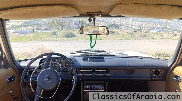 Mercedes 200 w115 1974