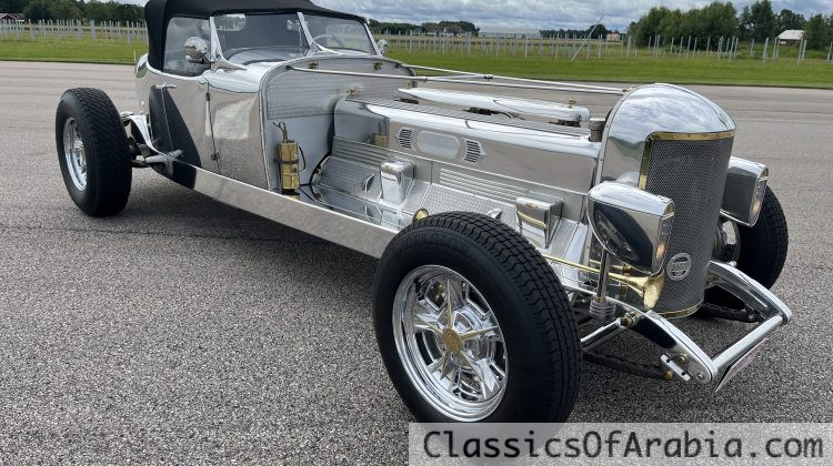 Decimo Segundo by Sven Billred – Hand built 12 Cylinder Aluminium Rod