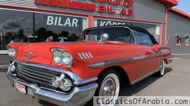 Convertible. V8 / Automatic. PB. PS. Fully restored !