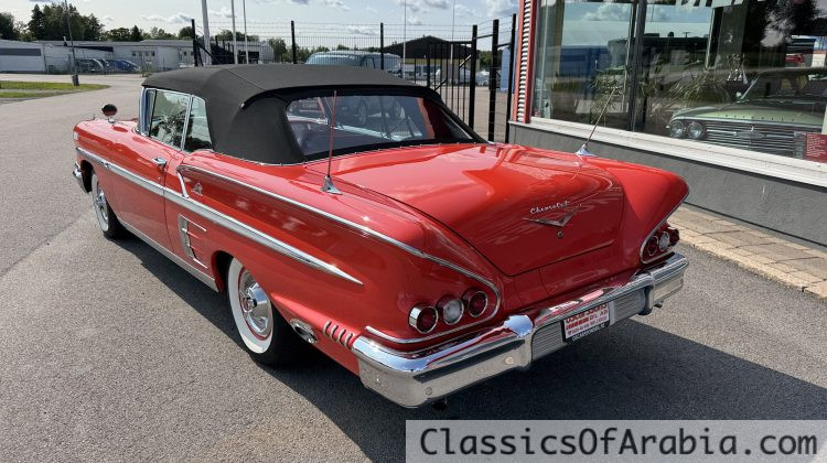 Convertible. V8 / Automatic. PB. PS. Fully restored !