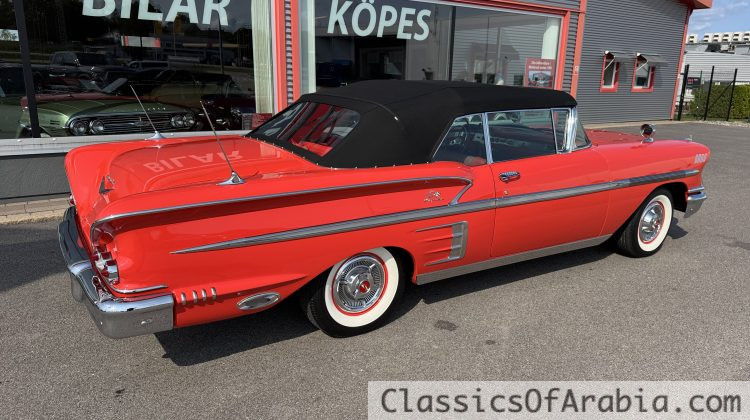 Convertible. V8 / Automatic. PB. PS. Fully restored !