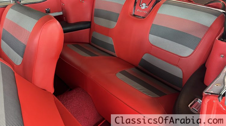 Convertible. V8 / Automatic. PB. PS. Fully restored !