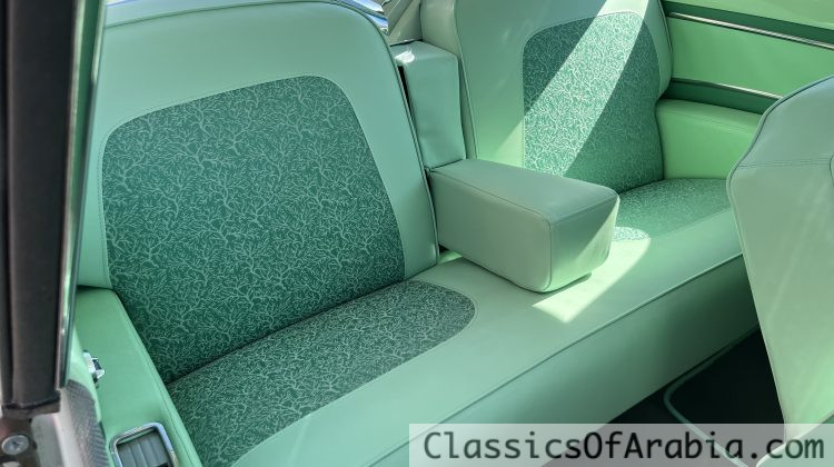 Crown Victoria Skyliner. Real glass roof. V8 / Aut