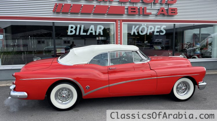 Convertible. TOP RESTORED. 1 of 1690. TOP OF THE LINE.