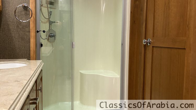 Tiffin Pheaton 40 AH. Full loaded PREMIUM housecar