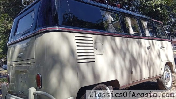 VW T1 split window bus Samba Recreation 1973