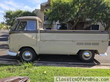 VW T1 splitwindow bus single cab 1975