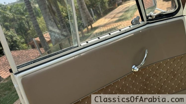 VW T1 splitwindow bus camper van 1975