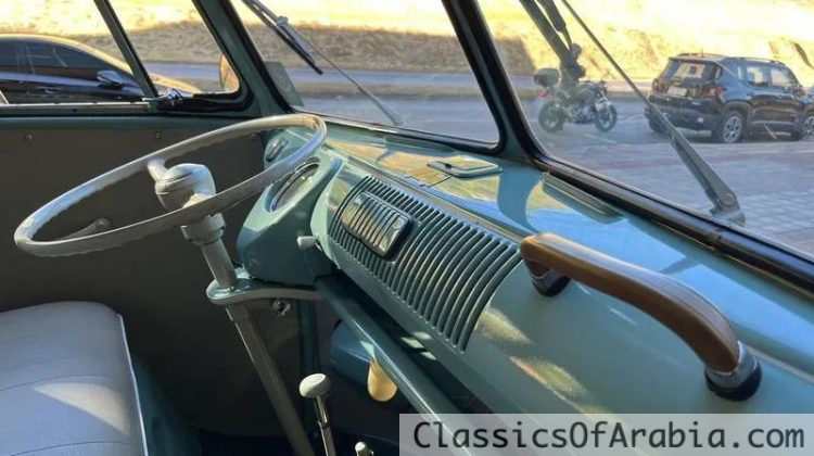 VW T1 splitwindow bus 1966