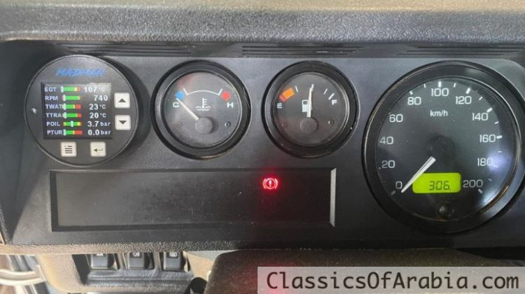 Land Rover Defender 90