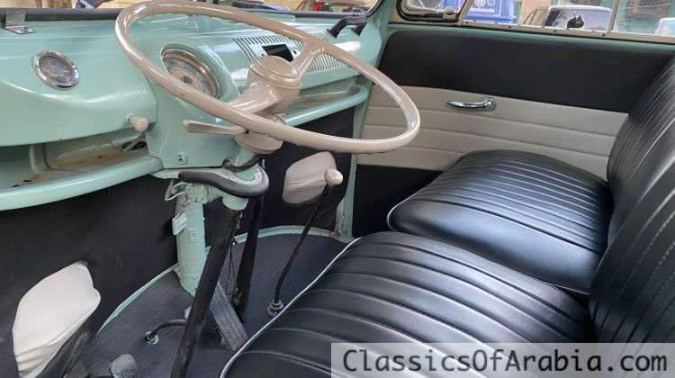 VW T1 splitwindow bus Samba replica 1972