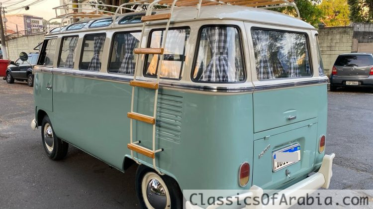VW T1 splitwindow bus Samba replica 1972