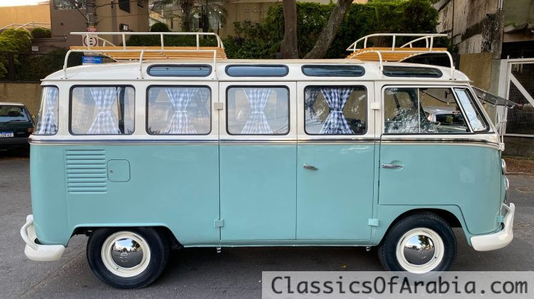 VW T1 splitwindow bus Samba replica 1972