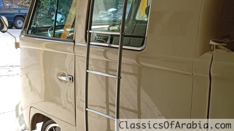 VW T1 splitwindow bus crew cab 1967